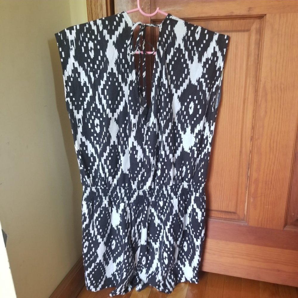 Romper - Picture 2 of 2